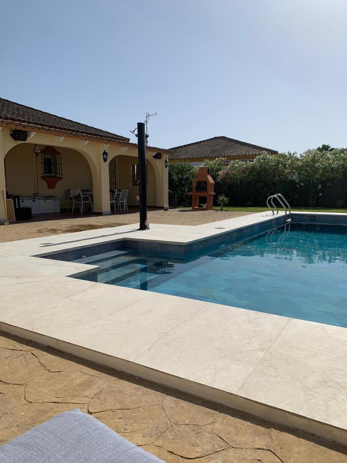 Traumhaus Fuer 6 Personen Mit Spektakulaerem Privaten Pool Und Schoenem Ausblick In Die Natur Hozanejos Exterior photo